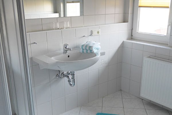 F6-02-Badezimmer_04.jpg