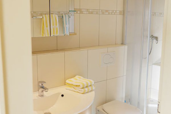 F11-2-Badezimmer_01.jpg