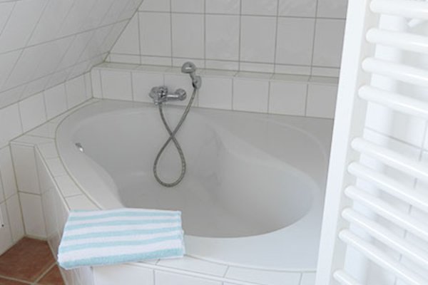 F8-03-Badezimmer_07.jpg