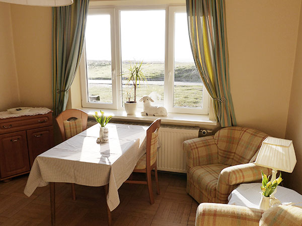 F10-5-Wohnzimmer_06.jpg